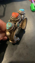 Load image into Gallery viewer, Silve Turquoise Bangle - the ladakh art palace